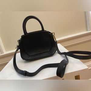 Aritzia alxiliary leather black hand bag